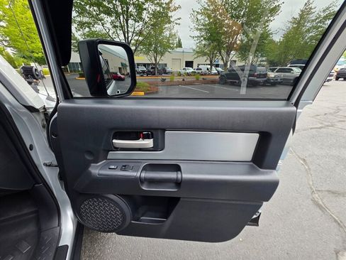 Used 2007 Toyota FJ Cruiser 4WD image 44