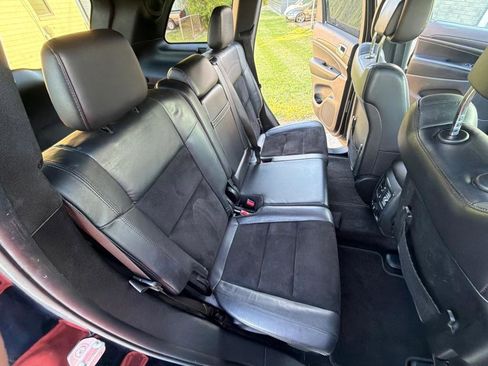 Used 2018 Jeep Grand Cherokee Altitude image 25