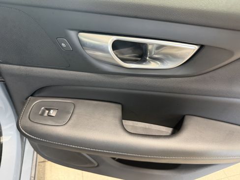Used 2024 Volvo S60 B5 Core image 28