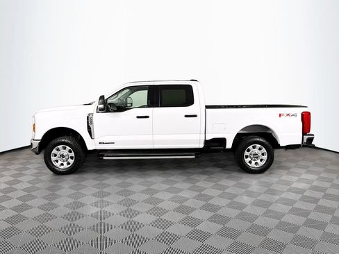 Used 2024 Ford F250 XLT w/ FX4 Off-Road Package AWD/4WD image 4