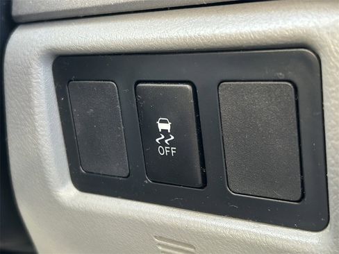 Used 2012 Toyota Tundra 2WD Double Cab image 33