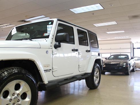 Used 2013 Jeep Wrangler Unlimited Sahara w/ Connectivity Group AWD/4WD image 17