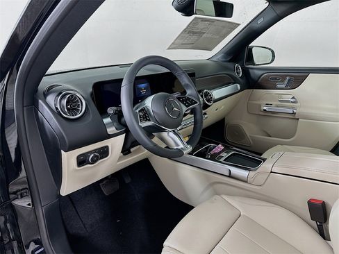New 2026 Mercedes-Benz GLB 250 GLB 250 image 9