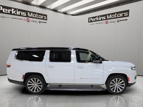 Certified 2023 Jeep Grand Wagoneer L Series II AWD/4WD image 6