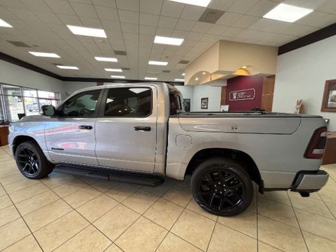 Used 2024 RAM 1500 Laramie AWD/4WD image 5