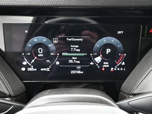 Used 2025 GMC Yukon XL Denali image 14