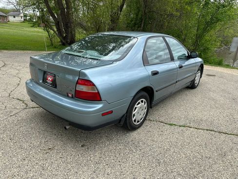 Used 1994 Honda Accord DX image 6