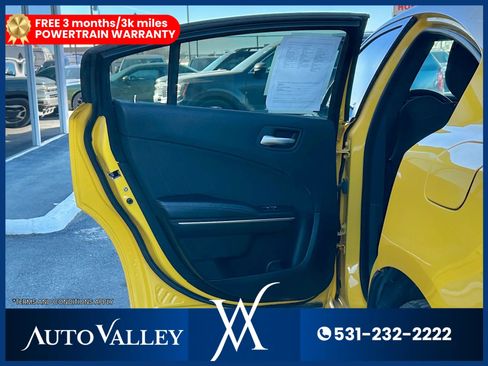 Used 2018 Dodge Charger R/T w/ Navigation & Travel Group image 21