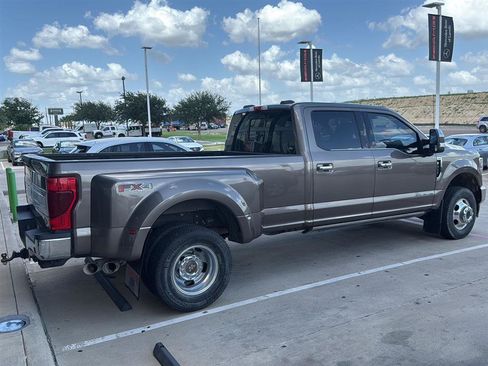Used 2022 Ford F350 King Ranch w/ King Ranch Ultimate Package AWD/4WD image 4
