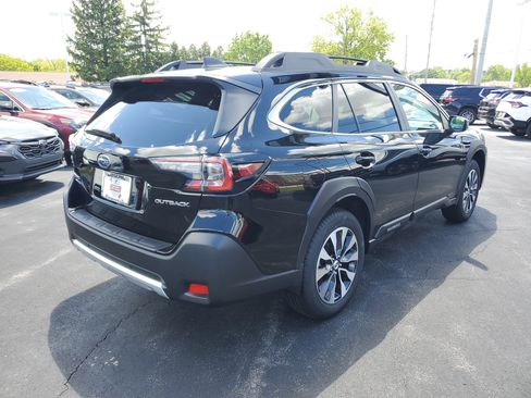 Used 2025 Subaru Outback Limited w/ Popular Package #2 AWD/4WD image 3