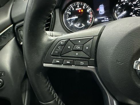 Used 2018 Nissan Rogue Sport SL image 24