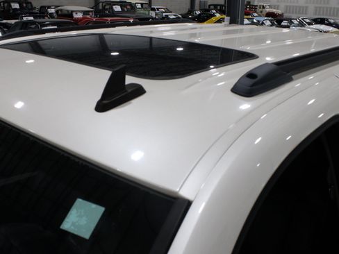 Used 2008 Chevrolet Avalanche LTZ w/ LTZ Preferred Equipment Group AWD/4WD image 30