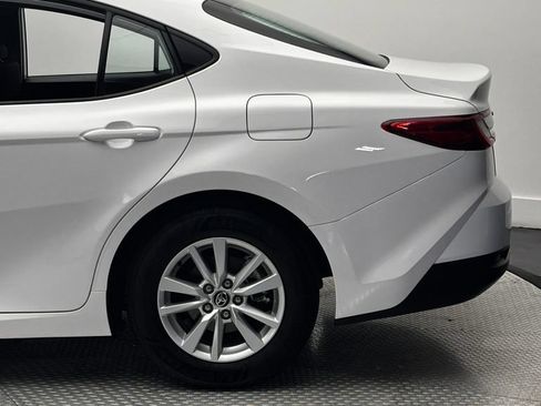 Used 2026 Toyota Camry LE FWD image 4