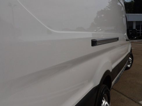 Used 2024 Ford Transit 250 148 High Roof Extended AWD image 12