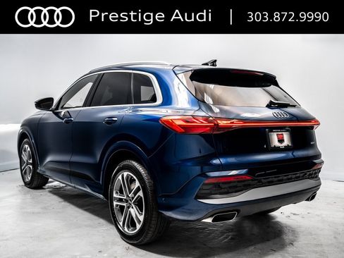 New 2025 Audi Q5 Prestige image 3