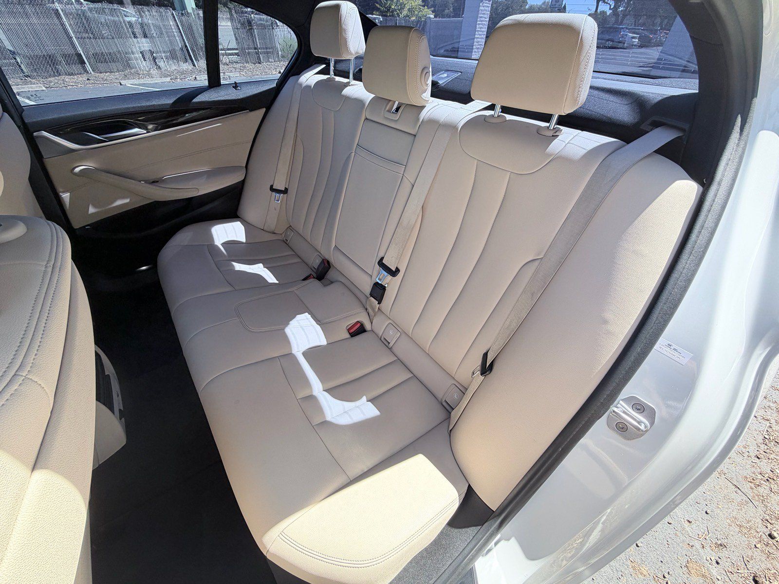 Used 2018 BMW 530i RWD image 11