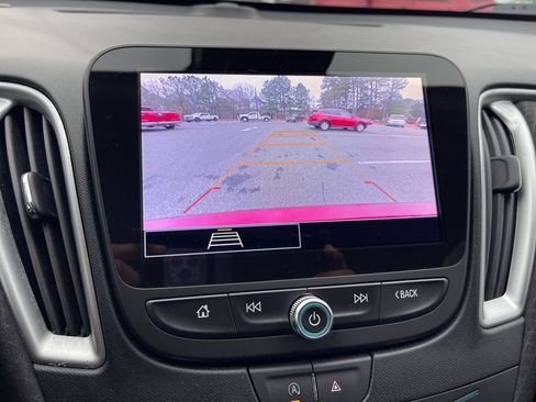 Used 2024 Chevrolet Malibu LT image 11