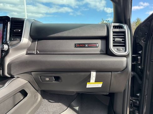 New 2025 RAM 2500 Big Horn AWD/4WD image 30