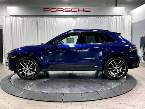 Used 2026 Porsche Macan AWD/4WD image 2