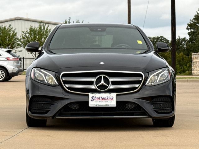 Used 2017 Mercedes-Benz E 300 image 2