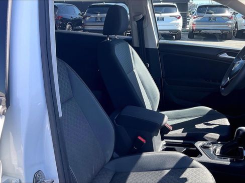 Used 2018 Volkswagen Tiguan S w/ 3rd Row Seat Package AWD/4WD image 7