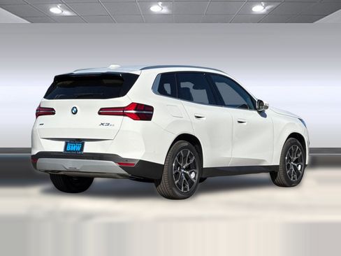 Used 2026 BMW X3 xDrive30i w/ Premium Package AWD/4WD image 9