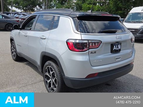 Used 2025 Jeep Compass Limited AWD/4WD image 11