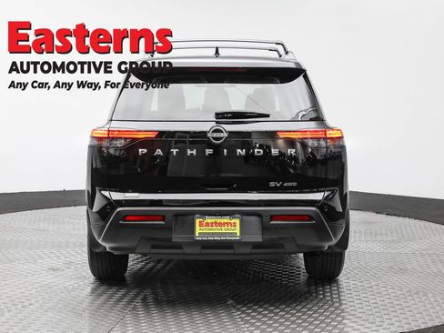 Used 2022 Nissan Pathfinder SV image 6