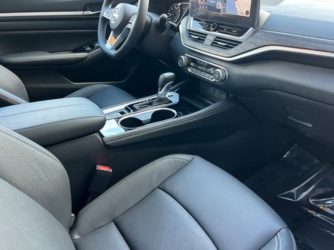New 2025 Nissan Altima 2.5 SL image 18