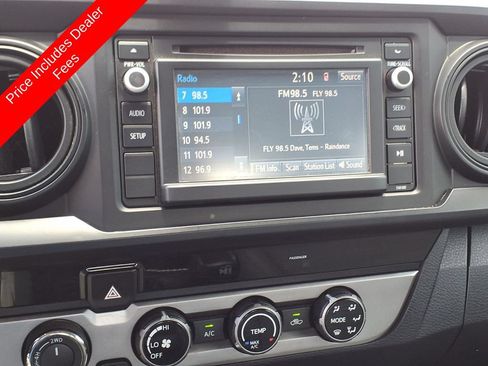 Used 2017 Toyota Tacoma SR AWD/4WD image 18