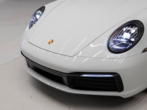 Certified 2024 Porsche 911 Carrera image 31