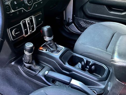 Used 2018 Jeep Wrangler Unlimited Sahara w/ Dual Top Group image 16