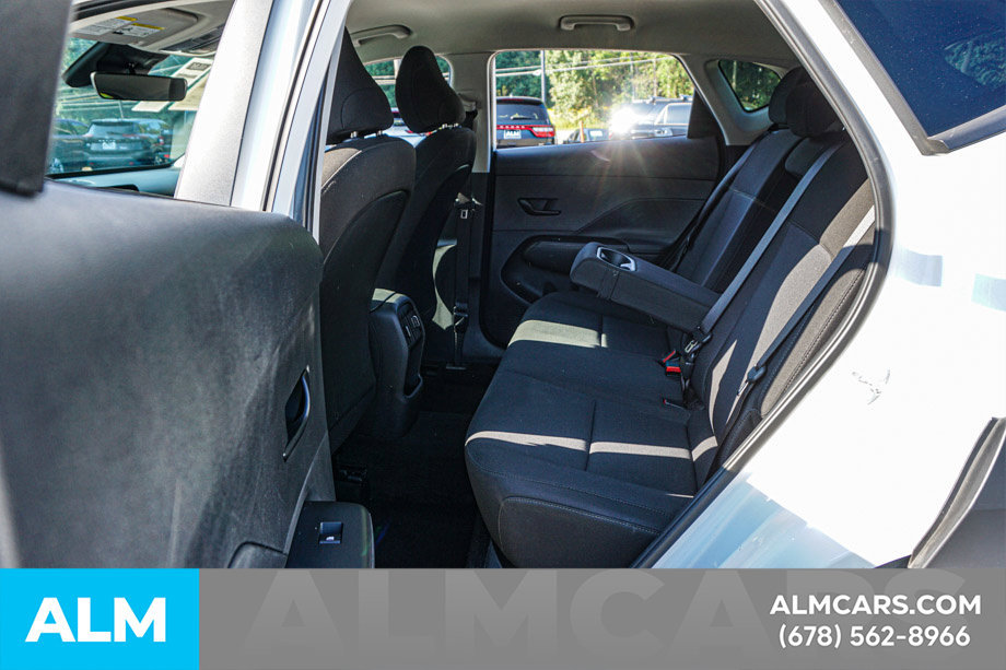 Used 2025 Hyundai Kona SEL FWD image 20