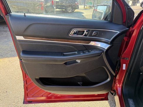 Used 2019 Ford Explorer Limited w/ Class III Trailer Tow Package image 23