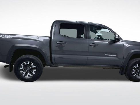 Certified 2023 Toyota Tacoma TRD Off-Road image 25