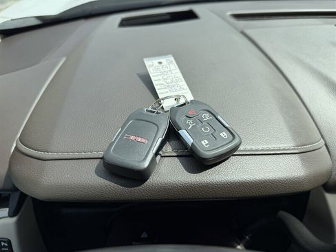 Used 2019 GMC Yukon Denali w/ Denali Ultimate Package image 38