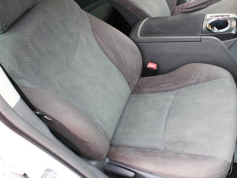 Used 2013 Toyota Prius V Two FWD image 18