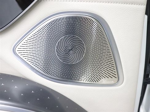 Used 2022 Mercedes-Benz EQS 450+ Sedan image 18