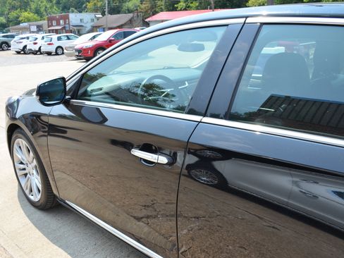 Used 2018 Cadillac XTS Luxury AWD/4WD image 16