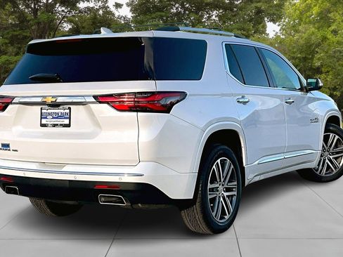 Used 2023 Chevrolet Traverse High Country image 5