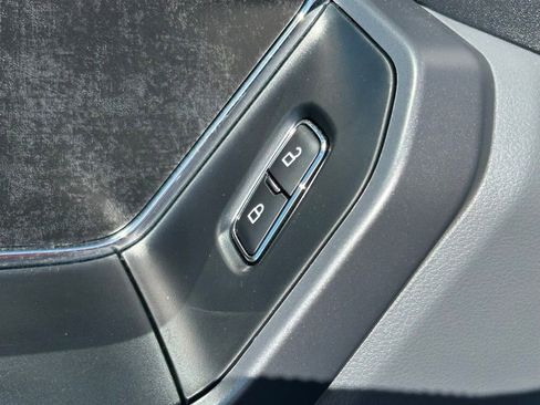 Used 2025 Ford F150 Lightning XLT AWD/4WD image 66