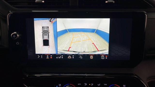 Used 2024 GMC Sierra 1500 AT4 w/ Technology Package AWD/4WD image 14