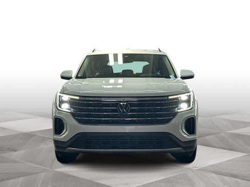 Used 2024 Volkswagen Atlas SE FWD image 3