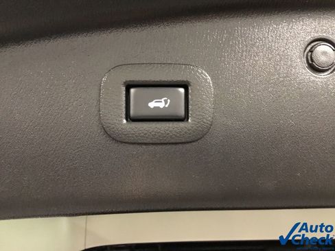 Used 2017 INFINITI QX80 4WD w/ Deluxe Technology Package image 13