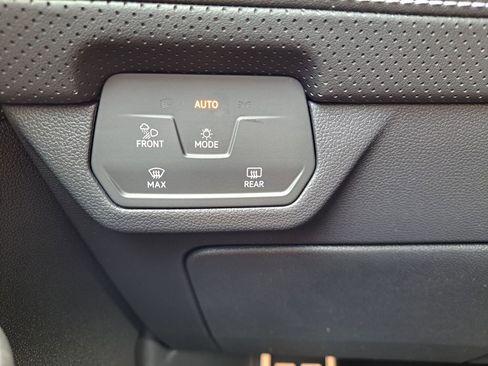 New 2026 Volkswagen Atlas Cross Sport SEL Premium R-Line image 15