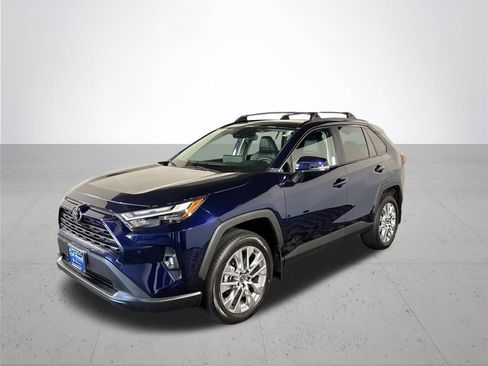 Used 2025 Toyota RAV4 XLE Premium w/ Weather Package AWD/4WD image 2