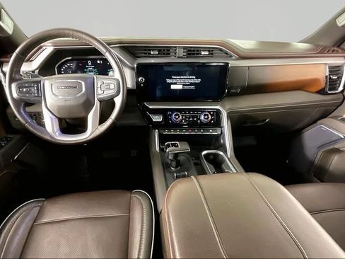 Used 2023 GMC Sierra 1500 Denali w/ Denali Reserve Package AWD/4WD image 8