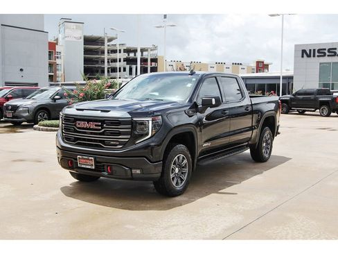 Used 2024 GMC Sierra 1500 AT4 w/ Technology Package AWD/4WD image 2