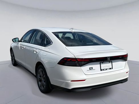 Certified 2023 Honda Accord EX image 6