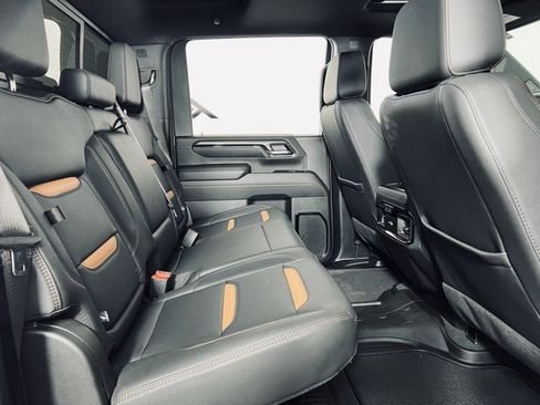 Used 2025 GMC Sierra 2500 AT4 w/ AT4 Premium Plus Package image 14